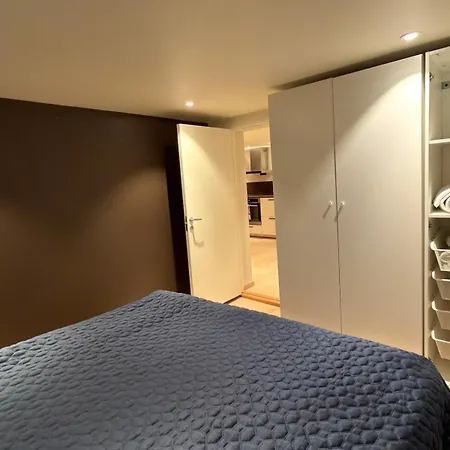 Centrally Located, Fully Furnished, Modern 드람멘